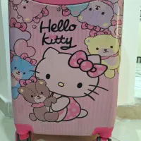 چمدان فایبر گلاس بچگانه کیتی سایز تقریبا متوسط|اسباب و اثاث بچه|تهران, تولید دارو|دیوار