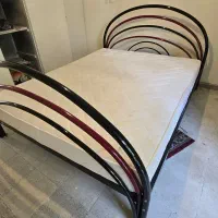تخت دونفره و کمد