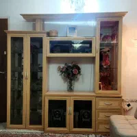 میز تلویزیون و ویترین چوبی (ست کامل)