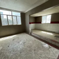 اجاره اداری و انبار حیاط۲۰۰متر دربست بر خ دانشگاه