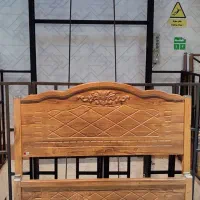 تخت خواب ۱۲۰(یک و نیم نفره )با دو عدد کفی ۱۲ پایه