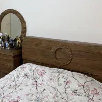 تخت و میز آرایش و پاتختی همراه تشک