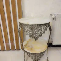 میز برنجی ابکاری نقره ای