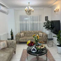 مبل چستر ۸ نفره و میز وسط استیل