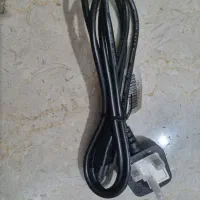 قطعات کامپیوتر شامل CPU و RAM و کارت ریدر و کابل