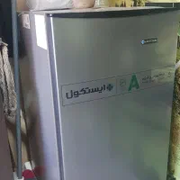 یخچال پنج فوت ایستکول