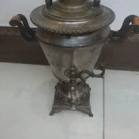 چند عدد وسایل قدیمی به فروش می‌رسد