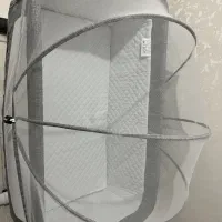 تخت کنار مادر
