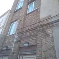به یک نفر در نماکاری نیازمندم
