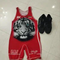 لباس وکفش کشتی