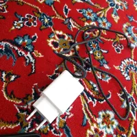 شارژر شیامی اصل ماله خوده گوشی