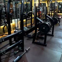 باشگاه بدنسازی علم و حرکت