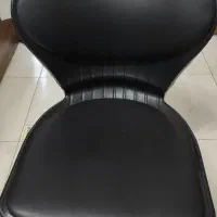 صندلی کارشناسی نیازمند تعمیر