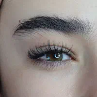 مدل جهت دریافت خدمات اکستنشن مژه