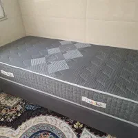 تخت یکنفره شیک + تشک طبی|تشک تختخواب|قم, یزدانشهر|دیوار