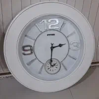 ساعت دیواری در حد نو نو
