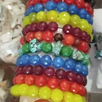 ادستبند های جید و عقیق و یاقوت