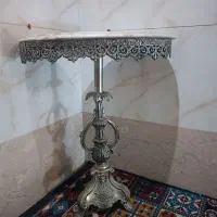 میز کنار سالنی یا میز آینه شمعدان