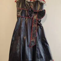 پیراهن مجلسی|لباس|خرم‌آباد (تنکابن), |دیوار