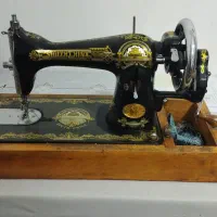 چرخ خیاطی قدیمی