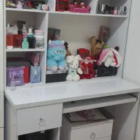 کمد کامپیوتر و لوازم آرایشی