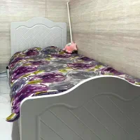 تخت خواب دخترانه زیبا و ساده همراه با تشک