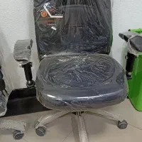 فروشی در حد نو ،(قیمت هر چهار عدد صندلی)|آرایشگاه و سالنهای زیبایی|بندرلنگه, |دیوار