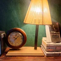 آباژور و ساعت و بافتنی دیواری