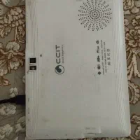 تعدادی تبلت و گوشی