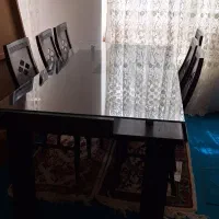 میزغذاخوری و شیشه روش جدا