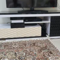 میز تلویزیون بسیار تمیز