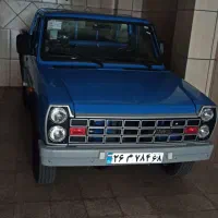 راننده نیسان با خودرو
