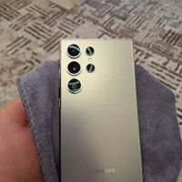 سامسونگ S24 Ultra با LCD آسیب‌دیده