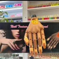 کاشت ناخن دست تمرینی