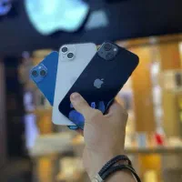 جذب فروشنده خانم در موبایل فروشی