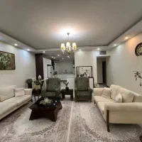 مبل هفت نفره به همراه میزناهار خوری و جلو مبلی