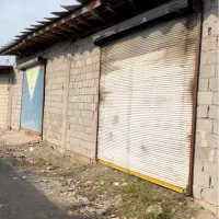 مغازه ۱۰۰ متری