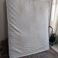 تخت دو نفره به همراه تشک