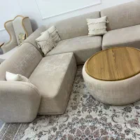 مبل ال جلوی تی وی