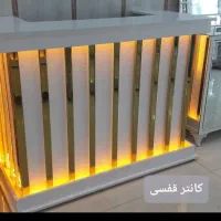 لوازم و دکور آرایشگاه تخت|آرایشگاه و سالن‌های زیبایی|شیراز, بعثت|دیوار