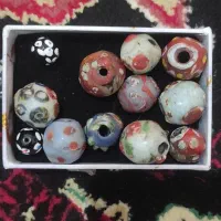 مقداری مهره|کلکسیون اشیاء عتیقه|ایذه, |دیوار