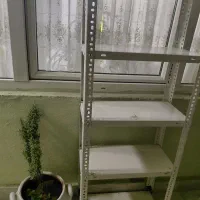 قفسه ی فلزی پنج طبقه سفید رنگ