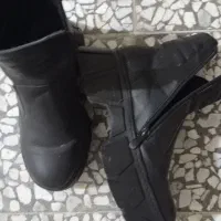 چند جفت کفش کتانی