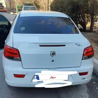 ماشین رانا مدل ۱۴۰۰ بدون خط و خش سالم