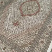 زمینه کرم قهوه ای و زمینه سرمه ای چهل رج ماهی|فرش|خوی, |دیوار