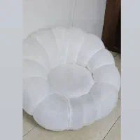 یک عدد مبل تکی