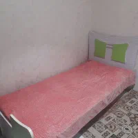 تخت نوجوان
