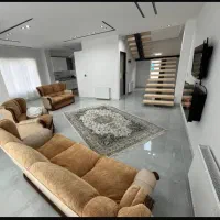 ویلا ۲۷۰ متر زمین ۱۵۰ متر بنا