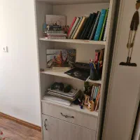 کتابخانه ۴ طبقه با کمد و کشو از جنس ملامینه سفید|کتابخانه، شلف، قفسه‌های دیواری|مشهد, کوثر|دیوار