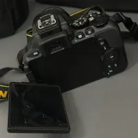 فروش دوربین Nikon D5600 با لنز|دوربین عکاسی و فیلم‌برداری|یزد, |دیوار